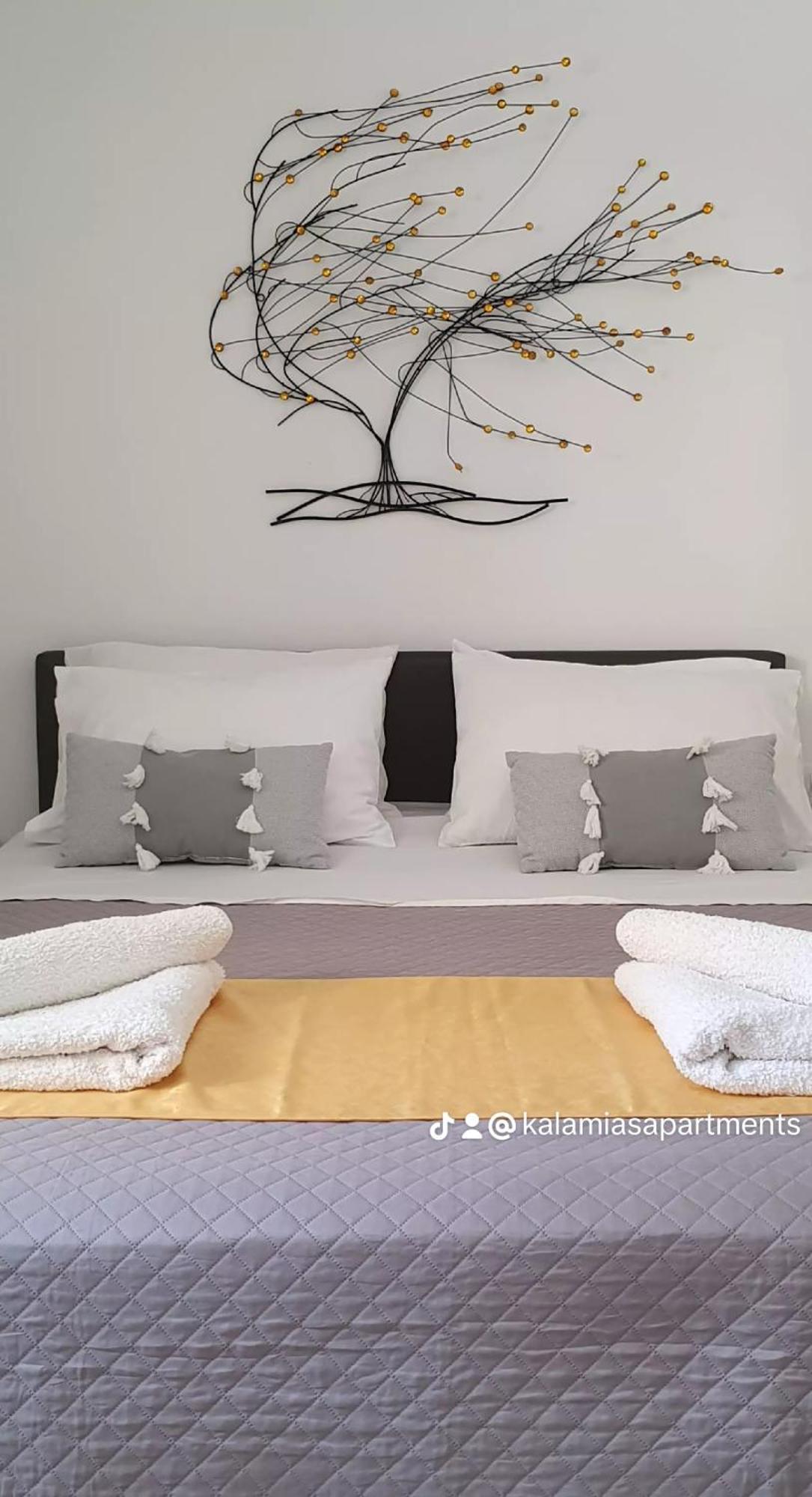 Kalamia'S Cozy Apartment Pírgosz Kültér fotó